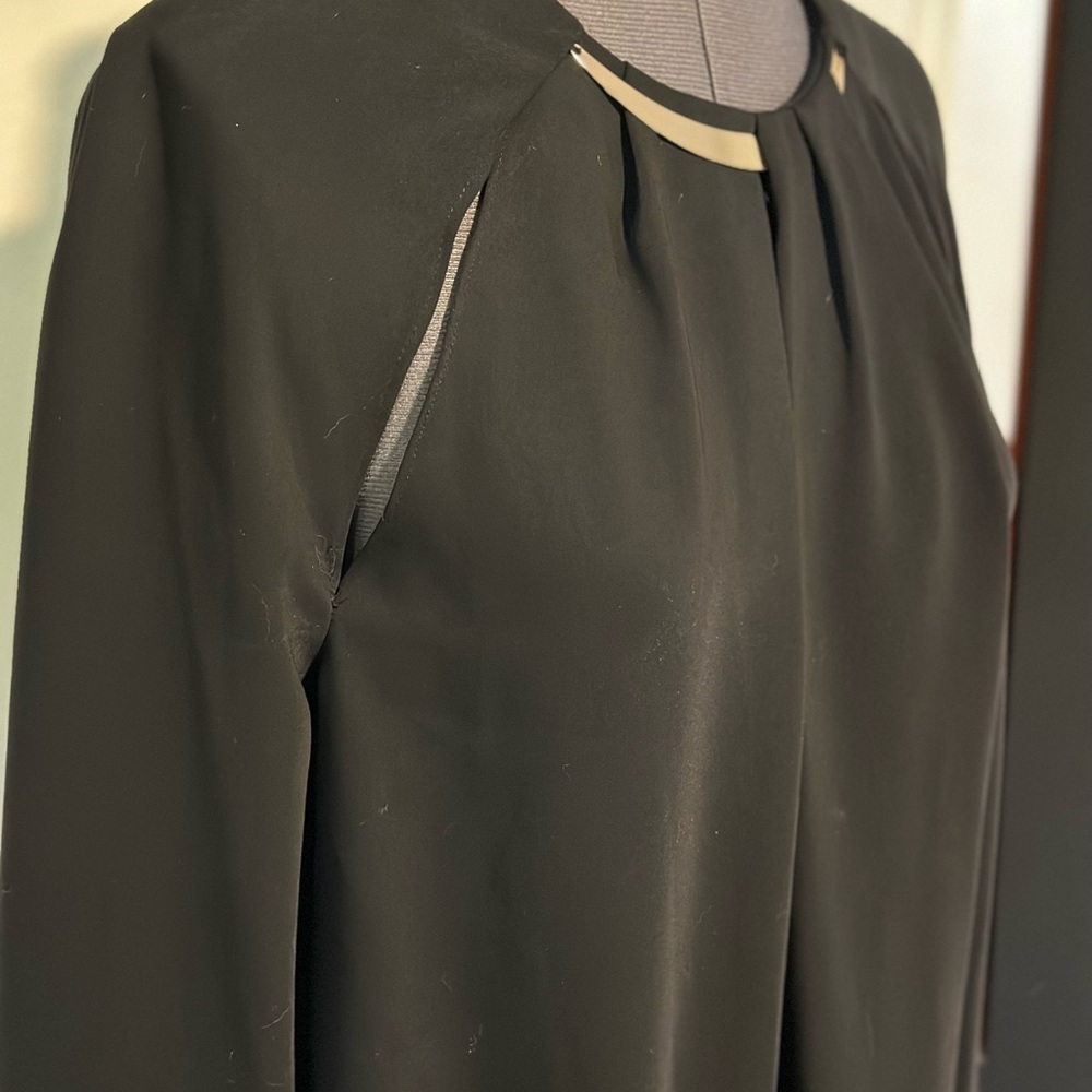 Rachel Roy Black Long Sleeve Blouse with Silver Metal Collar Detail. Size Medium